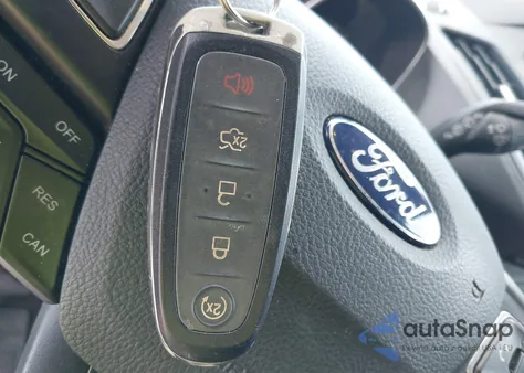 2017 Ford Escape Titanium from USA, damaged, VIN 1FMCU9JD5HUC90162